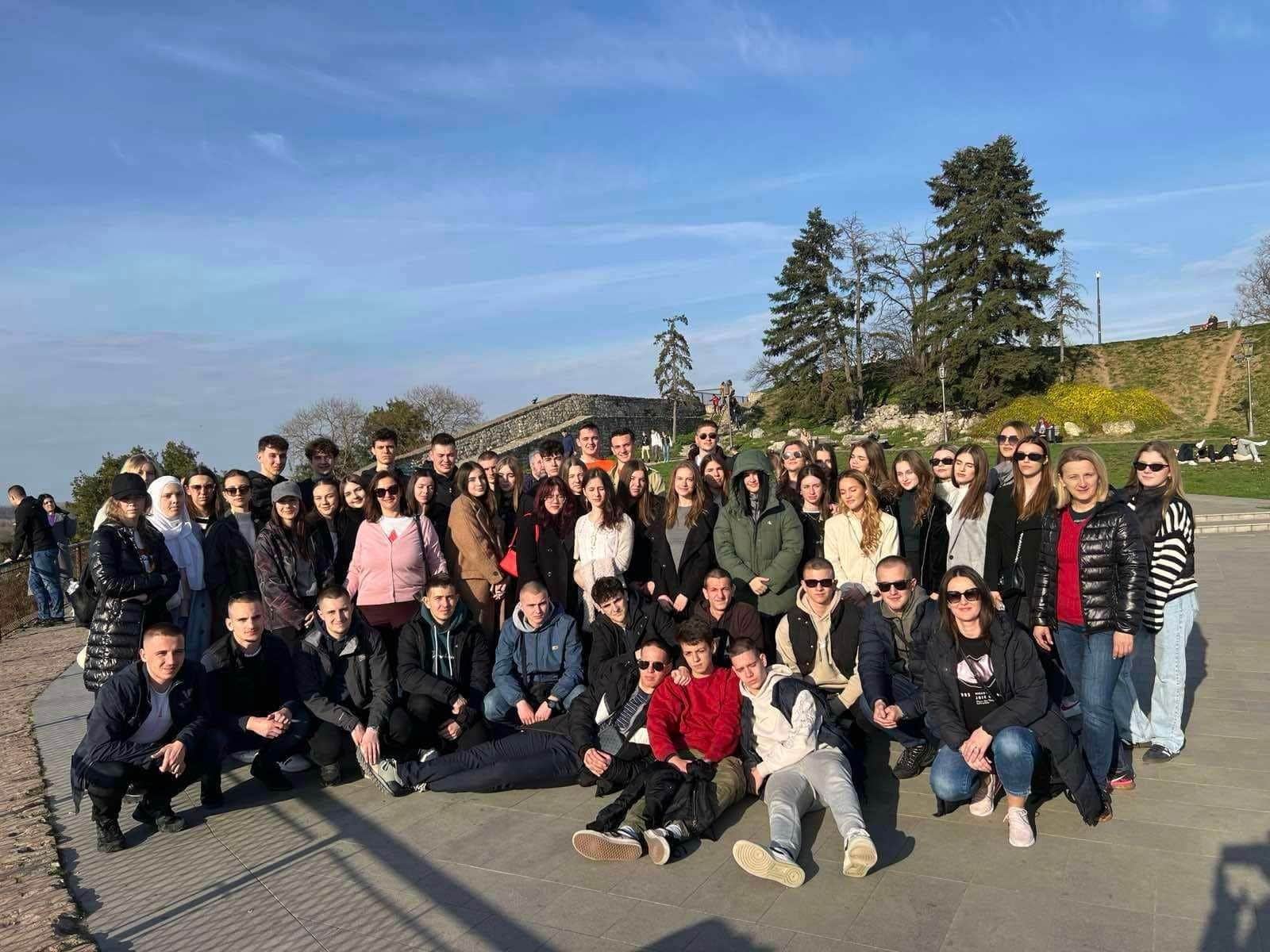 „Veliki čovjek prikuplja znanje kao što pčela prikuplja med“ | Treća gimnazija Sarajevo