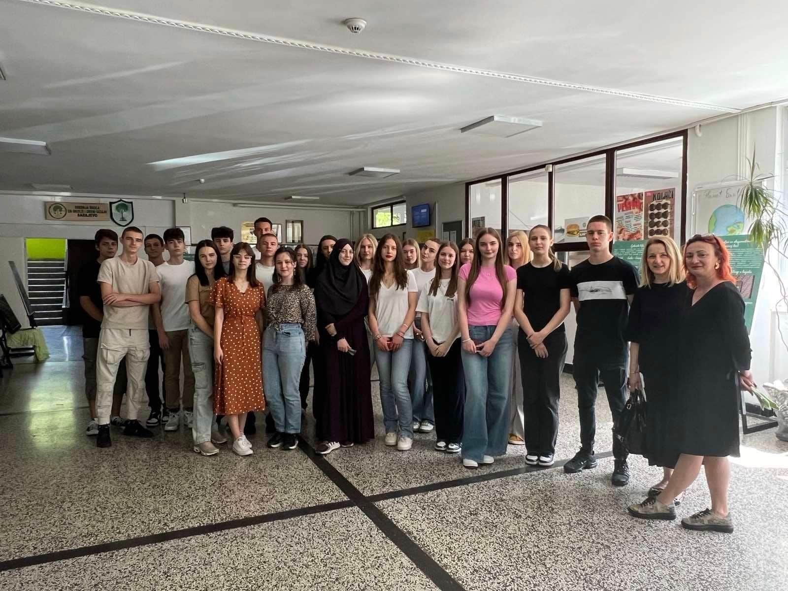 Prirodnjaci posjetili izložbu | Treća gimnazija Sarajevo