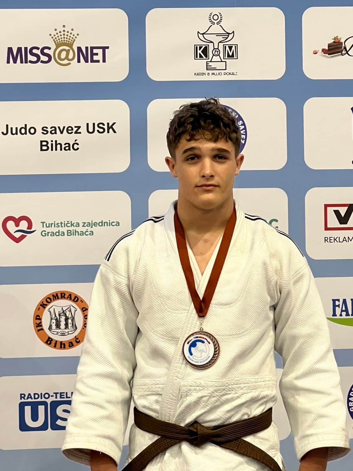 Bronzana medalja za Omara Mešića | Treća gimnazija Sarajevo