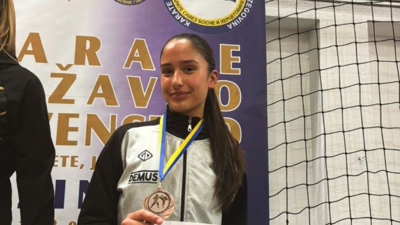 original-E3693F97-6FD1-4879-AE33-4BE5E43C285A